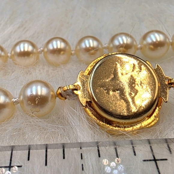 Vintage Cream Faux Pearl Necklace with Double Slide Clasp & Gold Tone Pendant - Picture 7 of 9